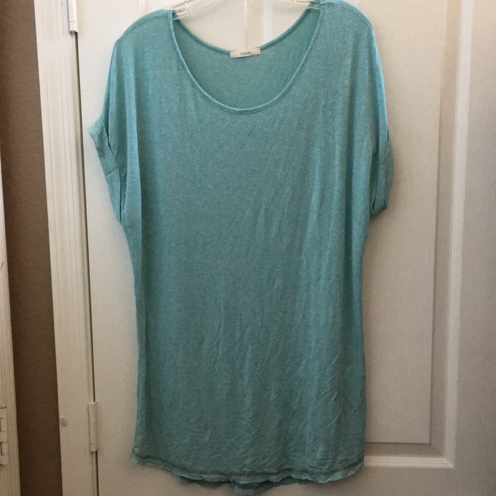 FINAL MARKDOWN Ladies’ easel SS Tee (M)